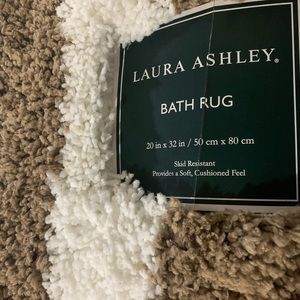 Laura Ashley bath mat, NWT